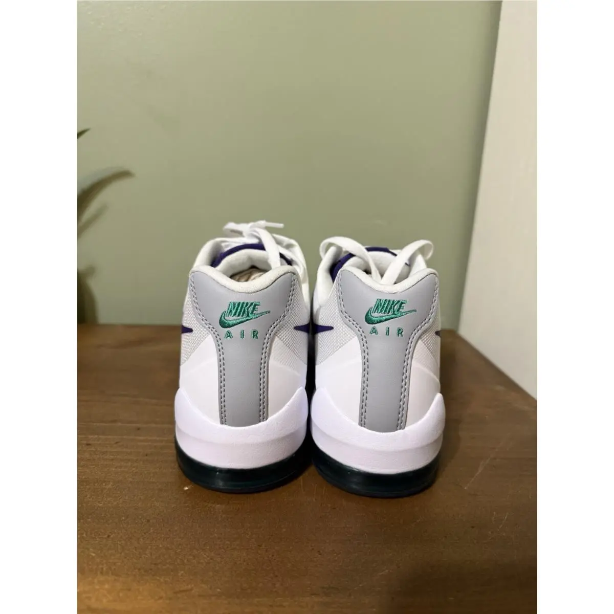 Nike shoes - Nike Air Max Invigor - Air Max Invigor - White 3