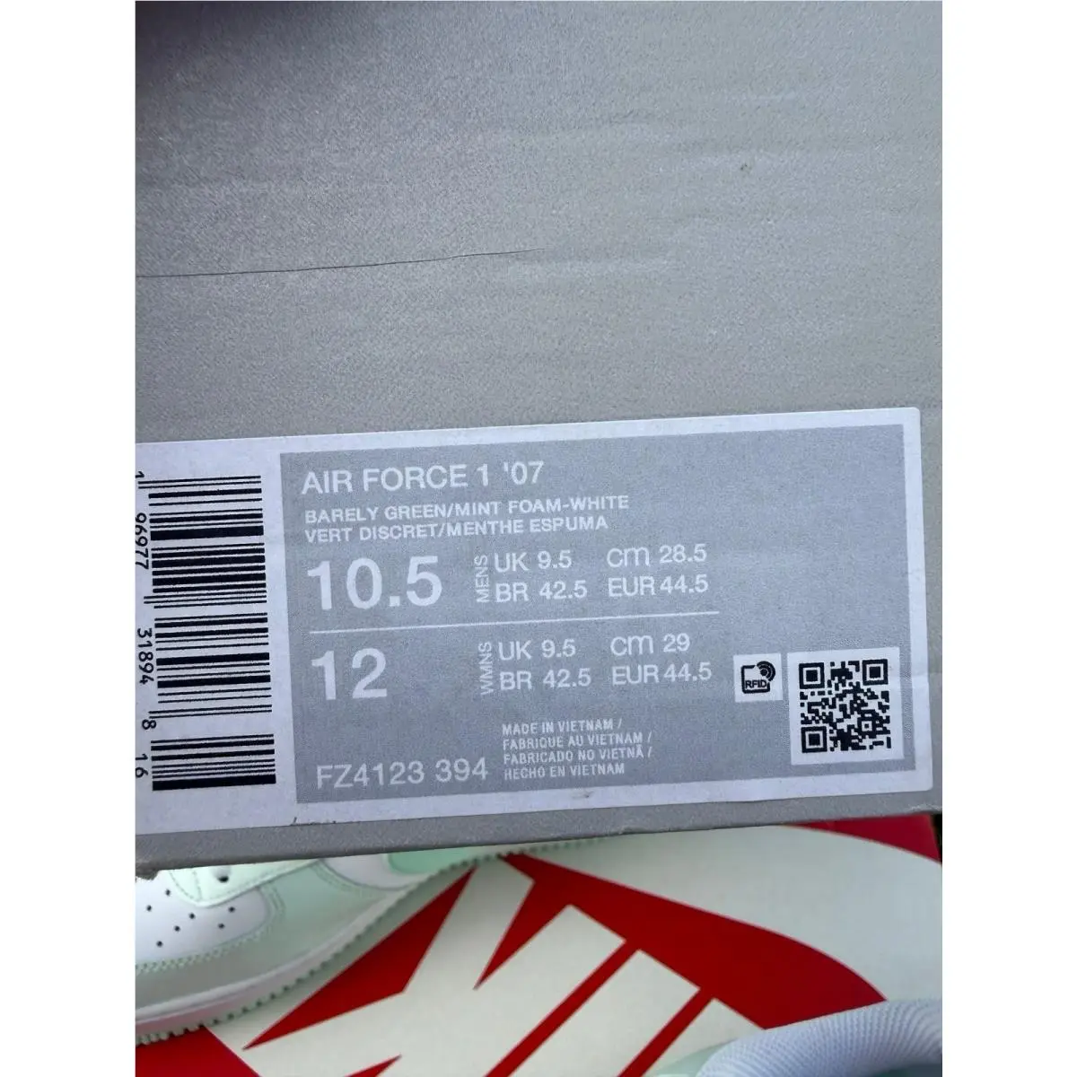 Nike shoes - Nike Essentialist - Essentialist - white / green 6