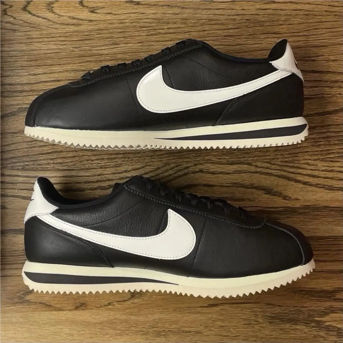 Nike shoes - Black 1