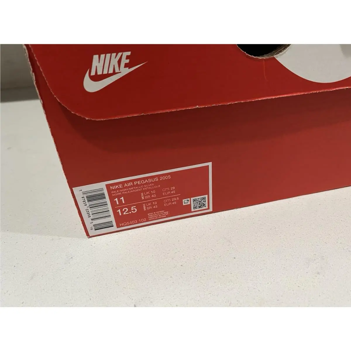 Nike shoes - Pale Ivory/MEtallic Silver 3