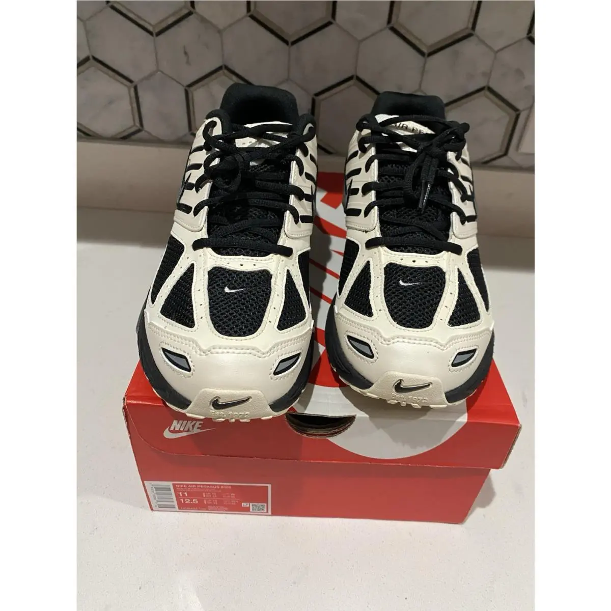 Nike shoes - Pale Ivory/MEtallic Silver 0