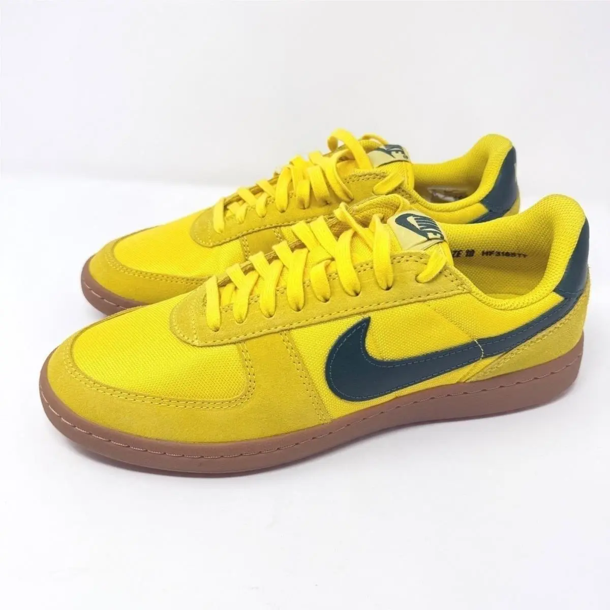 Nike shoes - Yellow 0