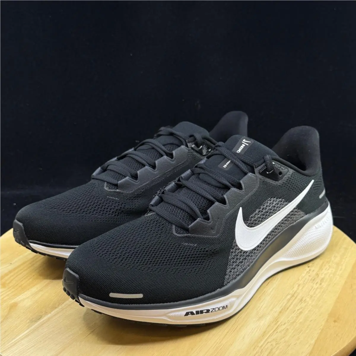 Nike shoes - Black 0