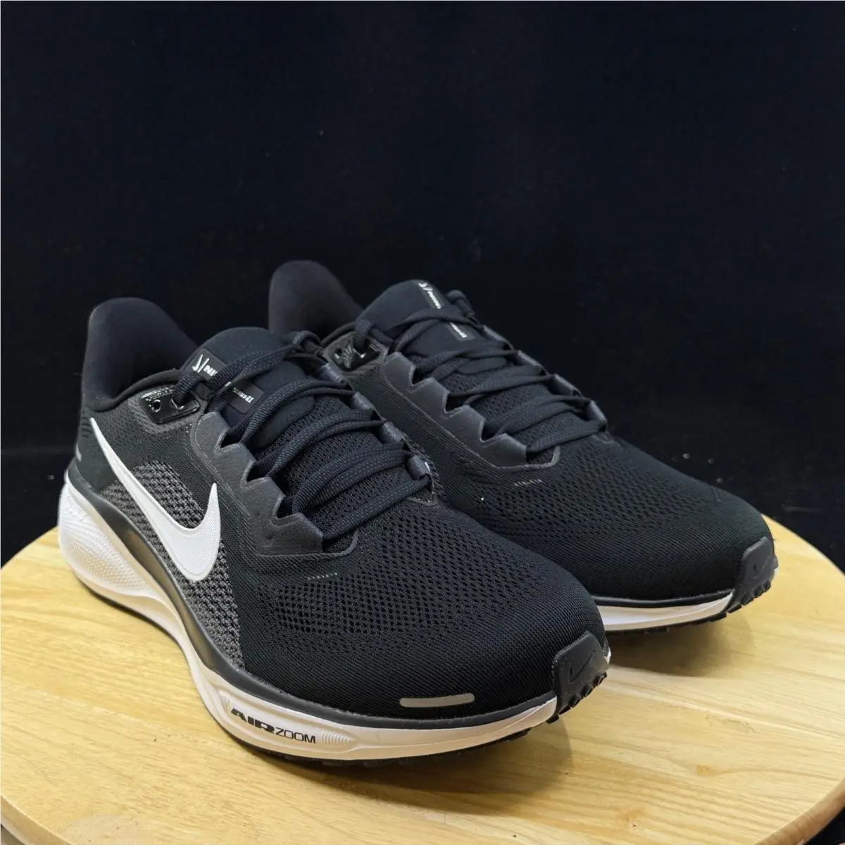 Nike shoes - Black 2