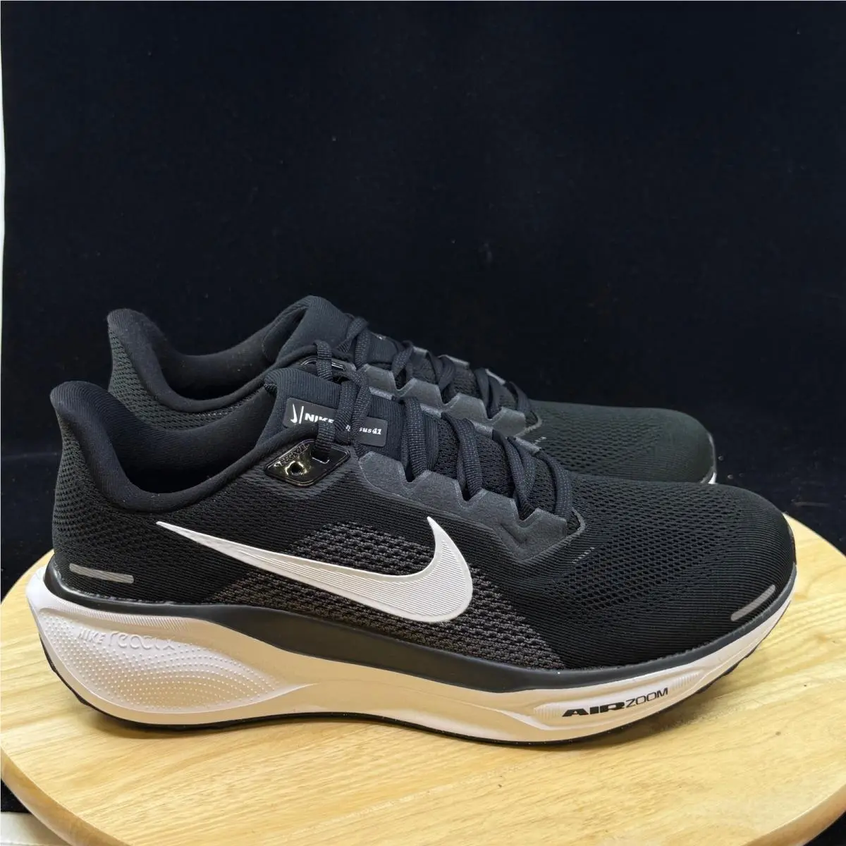 Nike shoes - Black 3