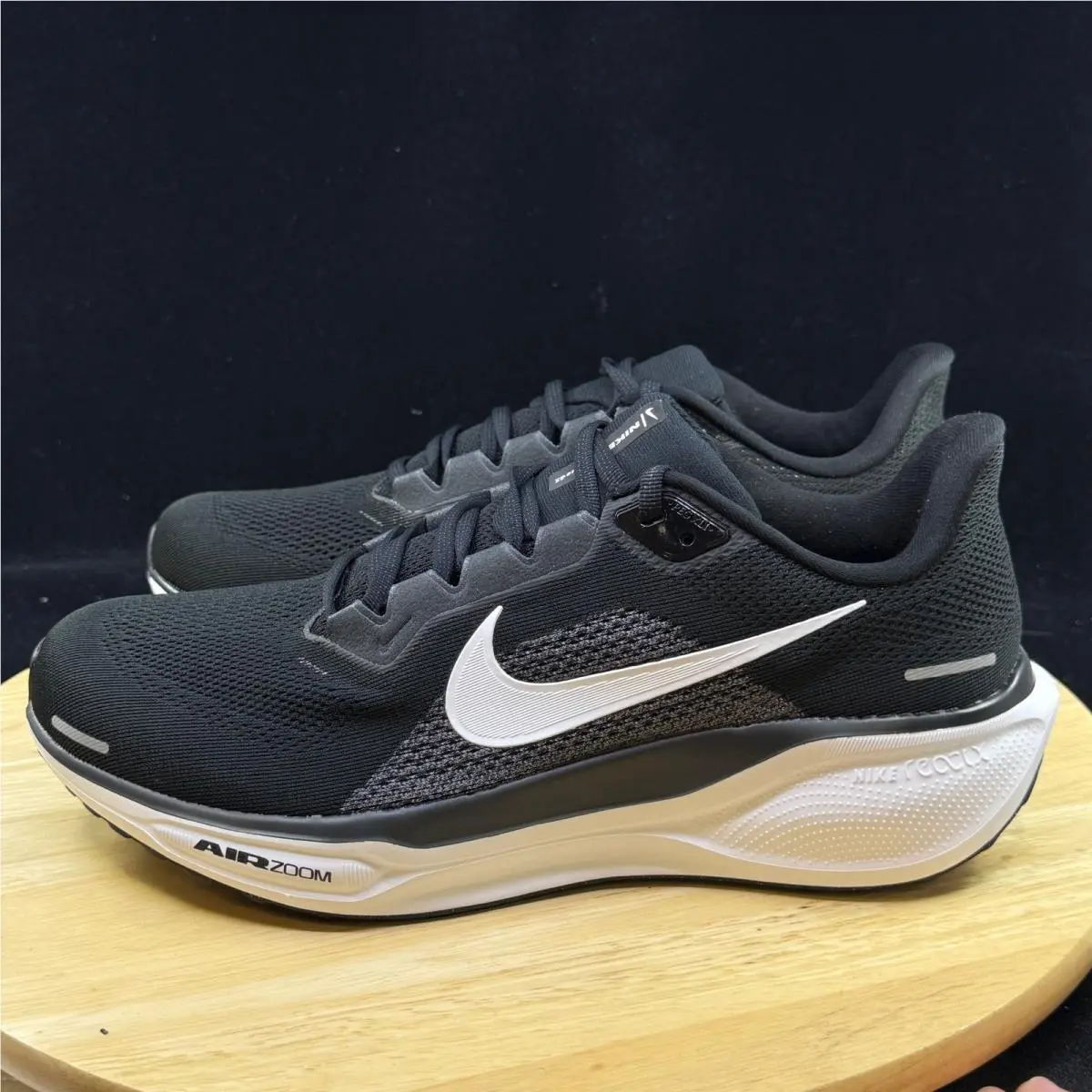 Nike shoes - Black 5