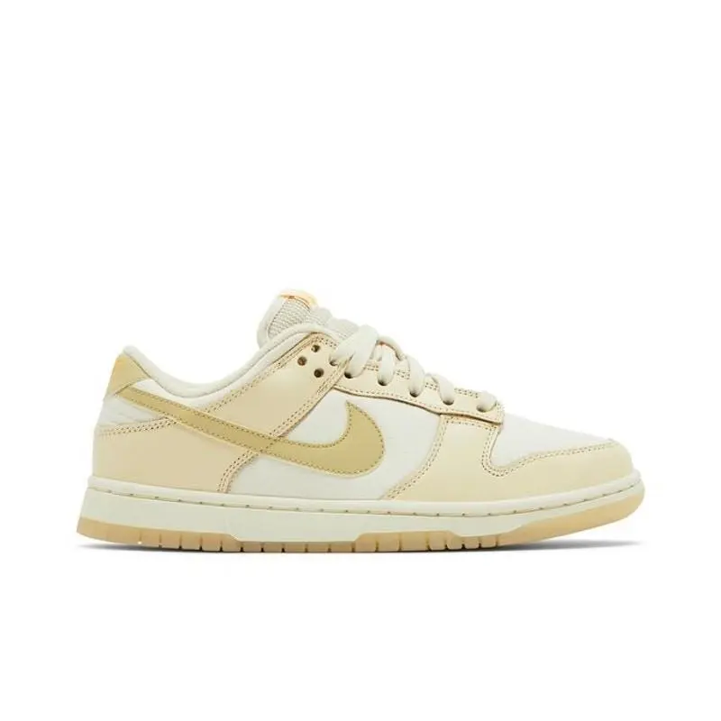 Nike shoes - Cream 0