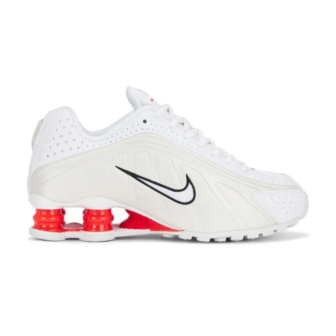 Nike shoes - Nike Shox R4 - Shox - White 9
