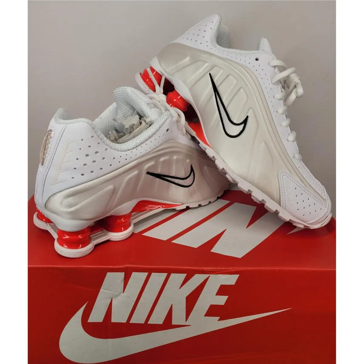 Nike Shox R4 White Phantom Bright Crimson AR3565-103 Women Size 6.5 UK 4 EU 37.5
