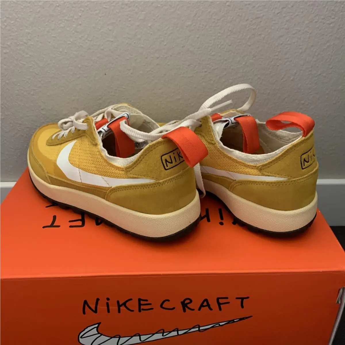 Nike shoes - Nike Archive - Archive - DA6672 700 - Yellow (UPC: 0195870855680) 0