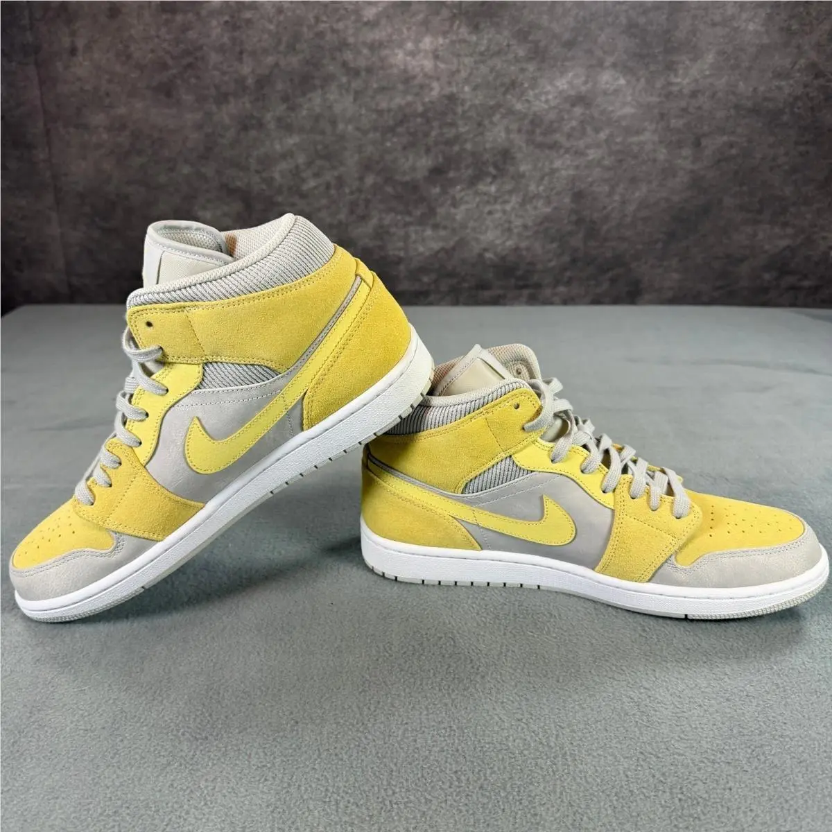 Nike shoes - Jordan 1 Mid - Mid - BQ6472-110 - Yellow 0