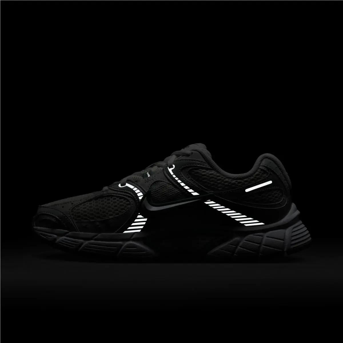 Nike shoes - White 2