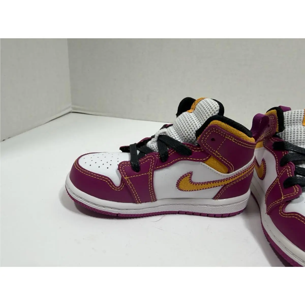 Nike shoes - Air Jordan 1 Mid - Air Mid - Multicolor 8