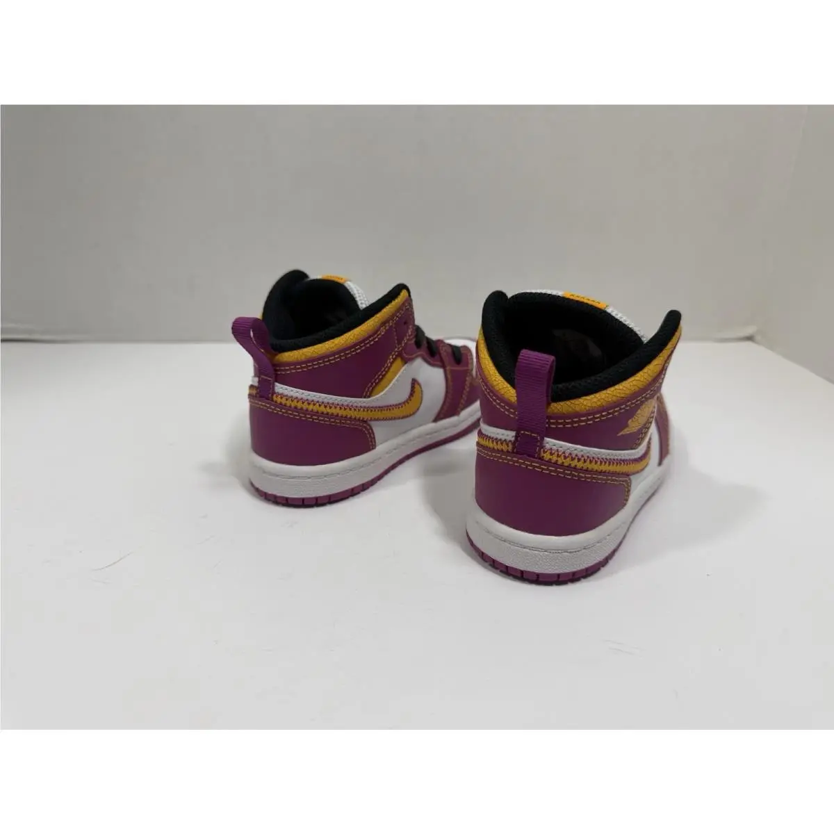 Nike shoes - Air Jordan 1 Mid - Air Mid - Multicolor 1