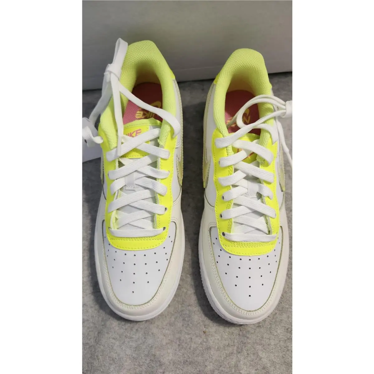 Nike shoes - Unknown - Unknown - White 3