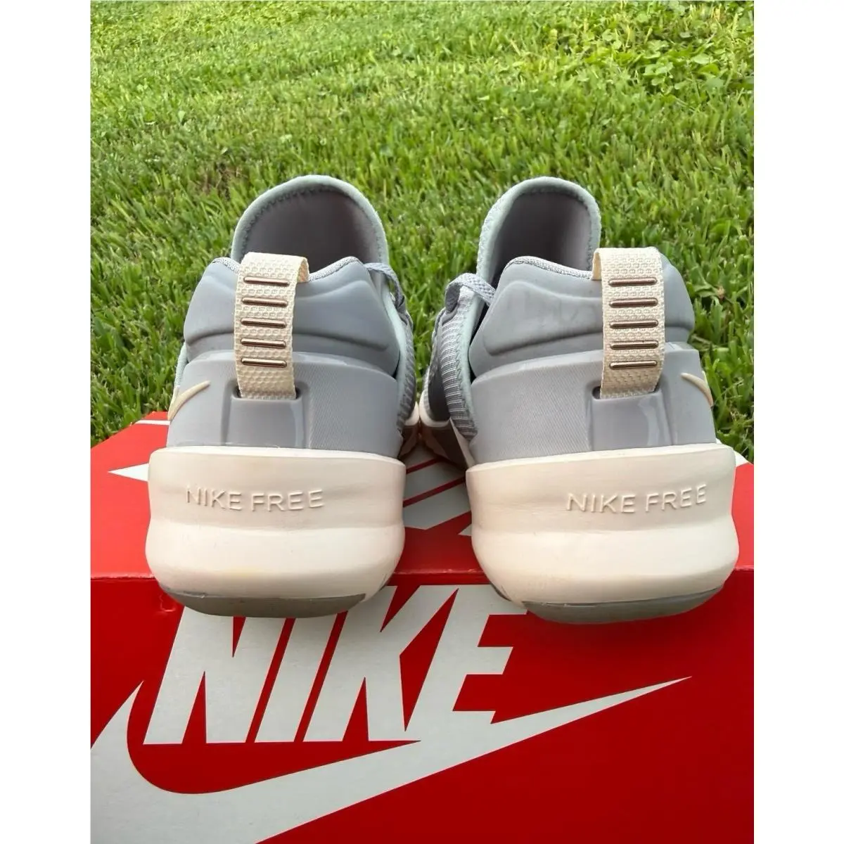 Nike shoes - Nike Essentialist - Essentialist - Beige 3