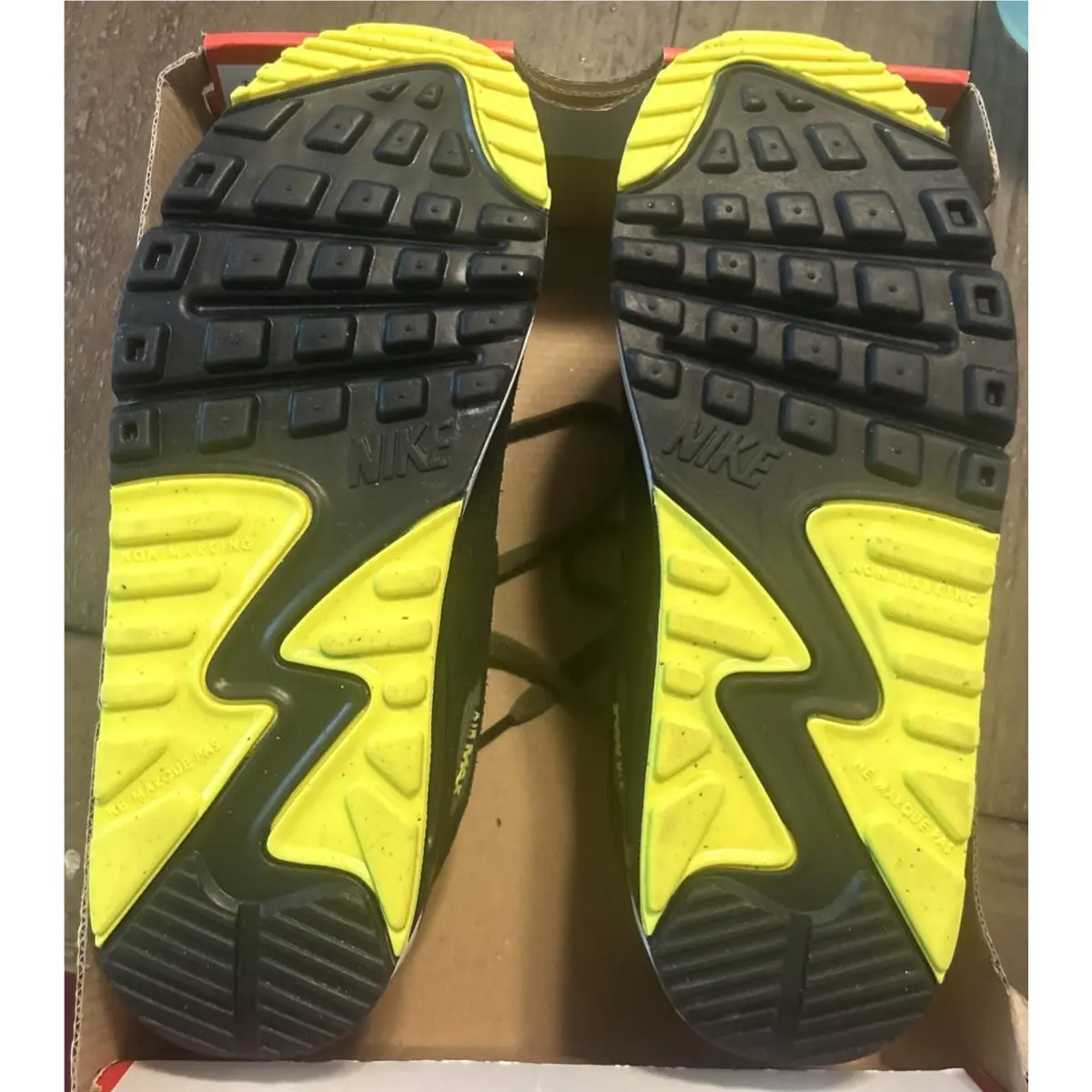 Nike shoes - Green (UPC: 0196154659963) 1