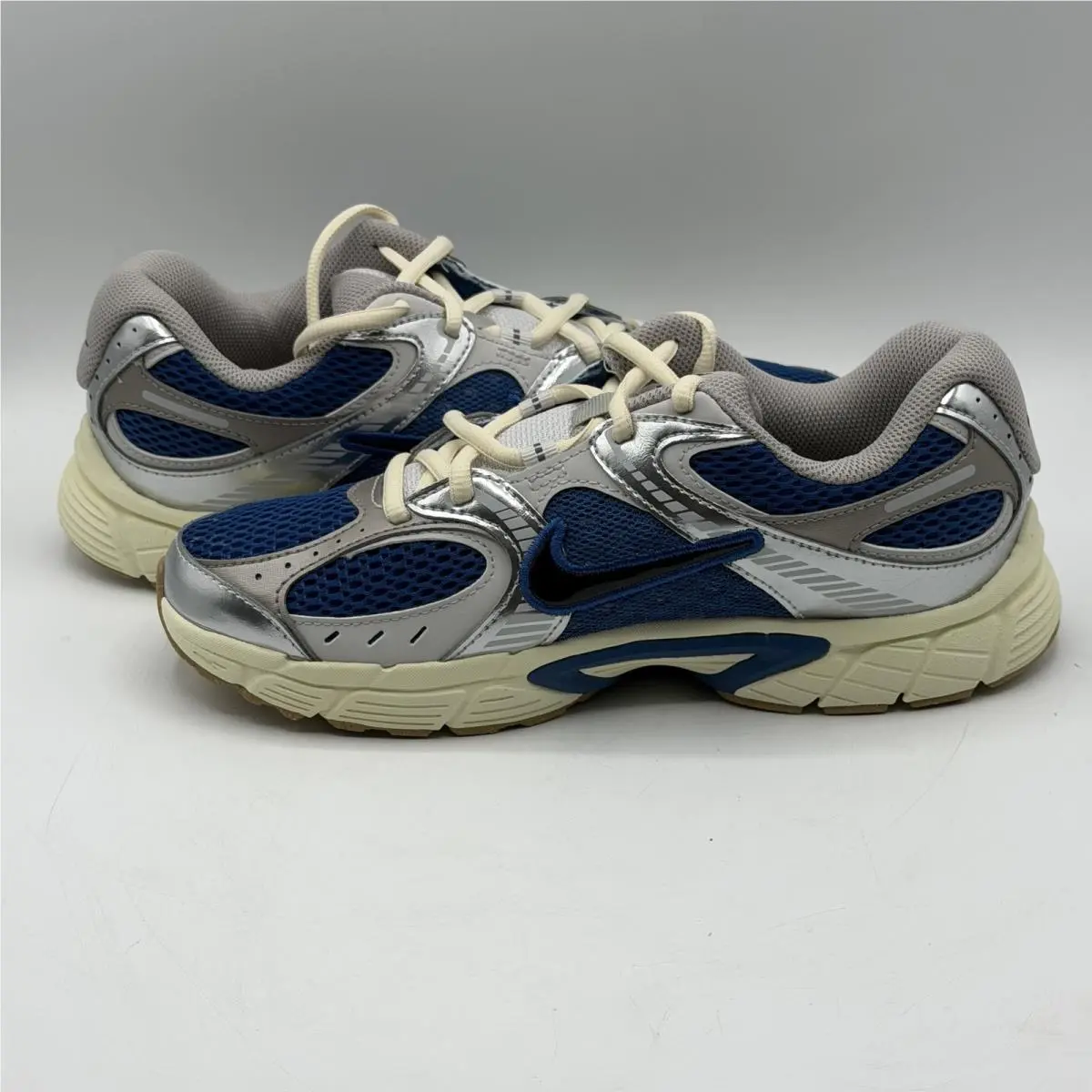 Nike shoes - Multicolor 2