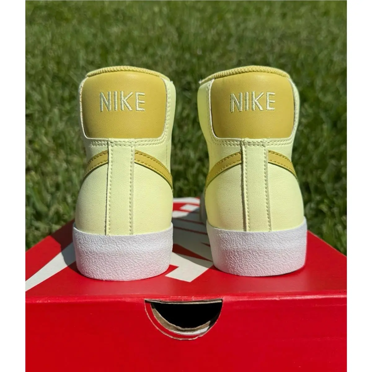 Nike shoes - Nike Essentialist - Essentialist - CITRON TINT 3