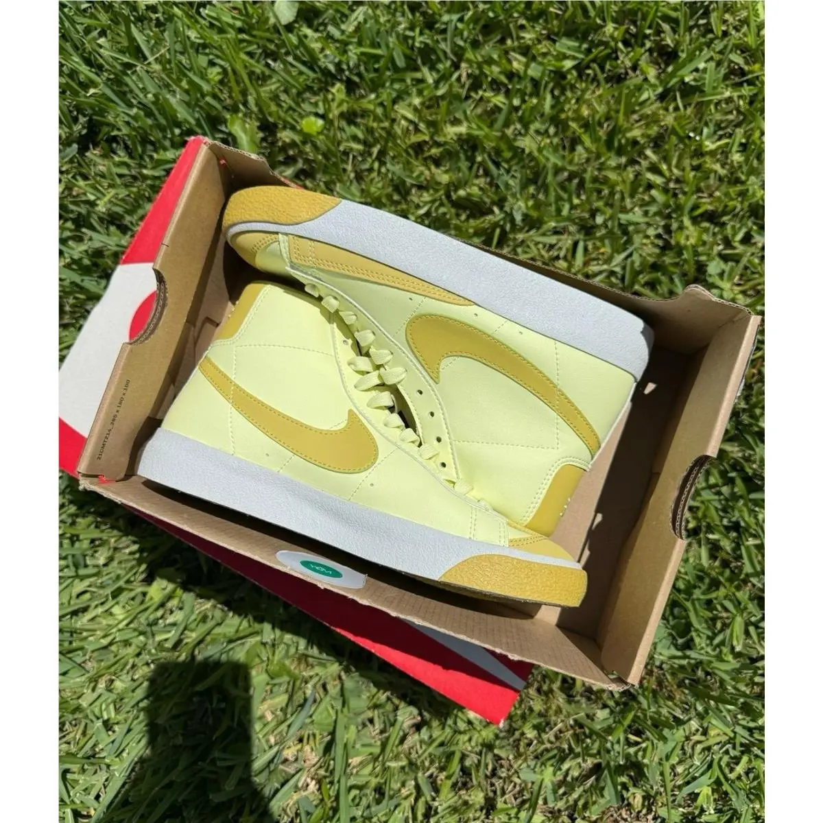 Nike shoes - Nike Essentialist - Essentialist - CITRON TINT 5