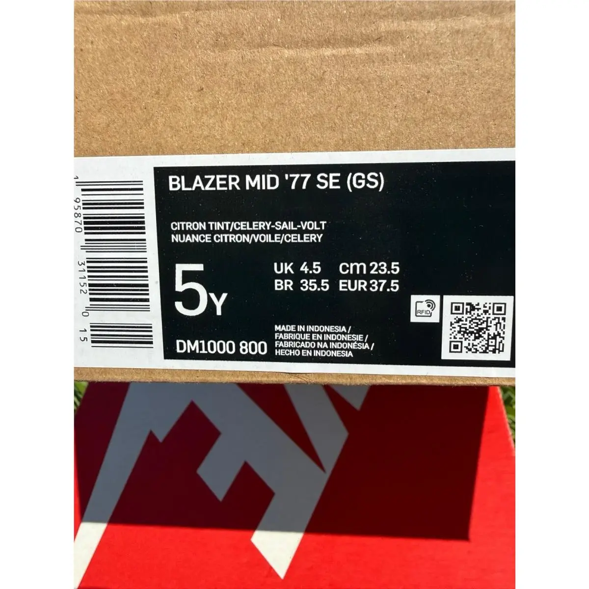 Nike shoes - Nike Essentialist - Essentialist - CITRON TINT 6