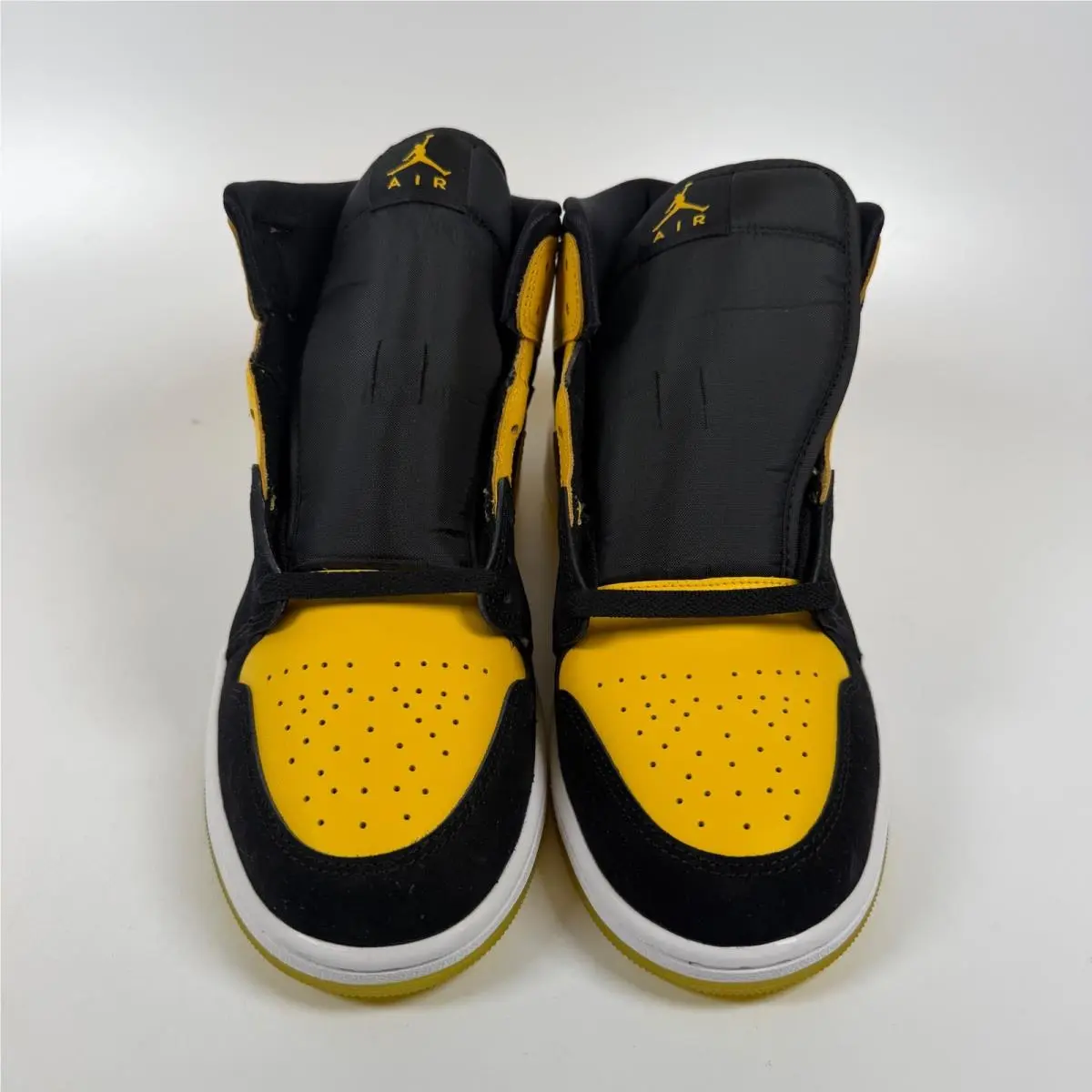 Nike shoes - Jordan 1 Mid New Love - Yellow 2