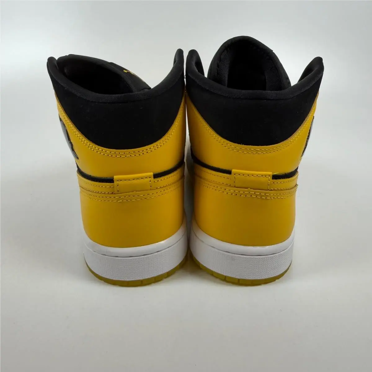 Nike shoes - Jordan 1 Mid New Love - Yellow 3