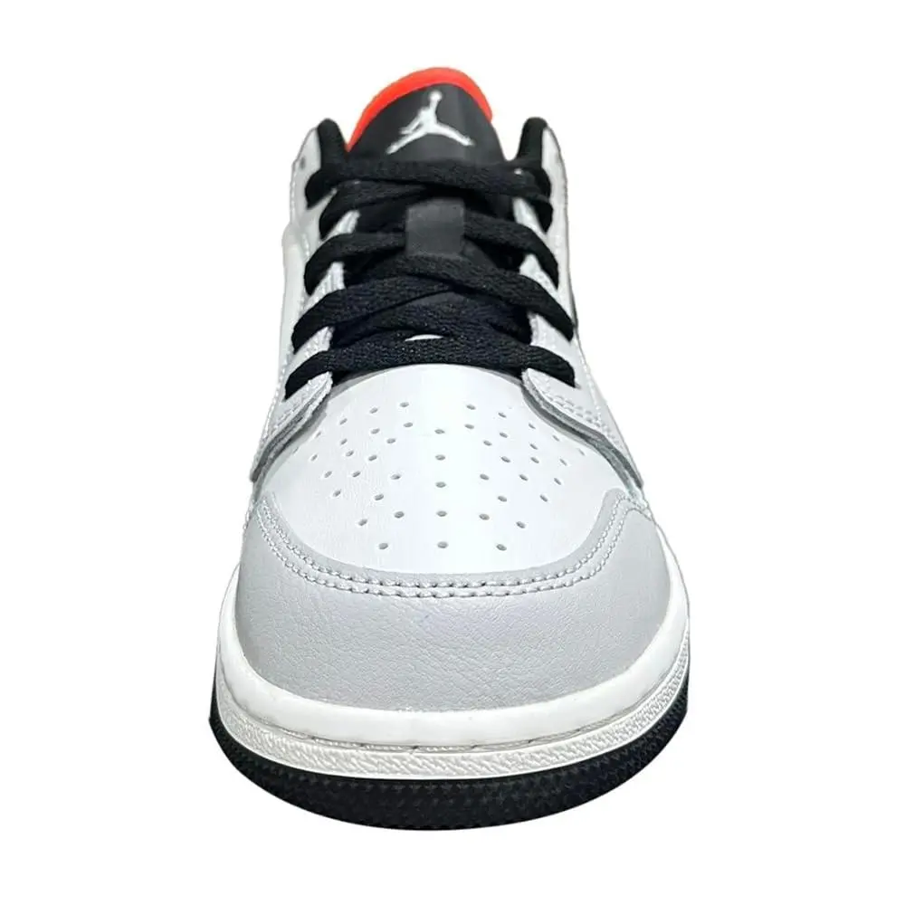 Nike shoes - White 1