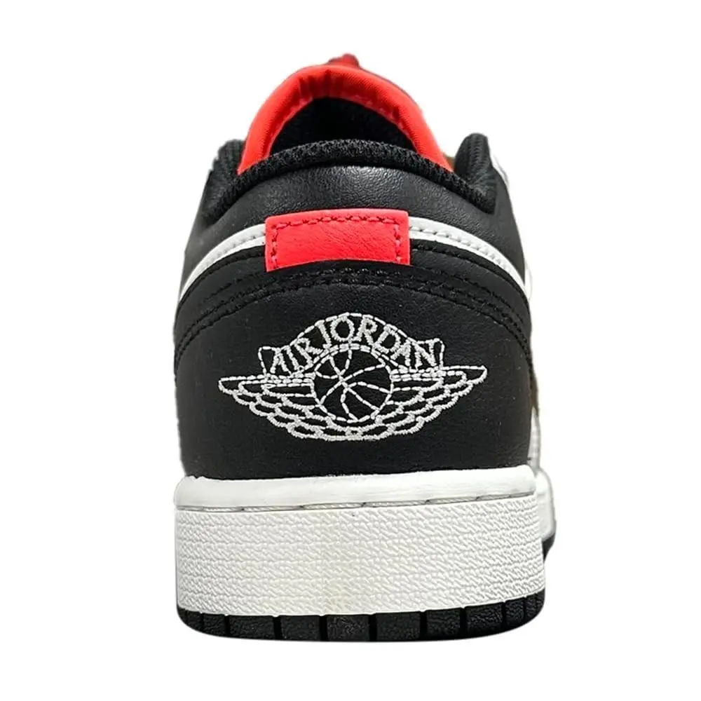 Nike shoes - White 2