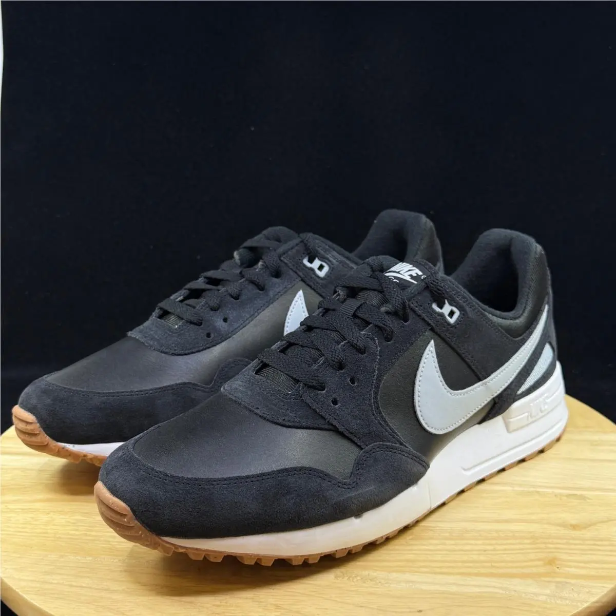 Nike shoes - Black 0