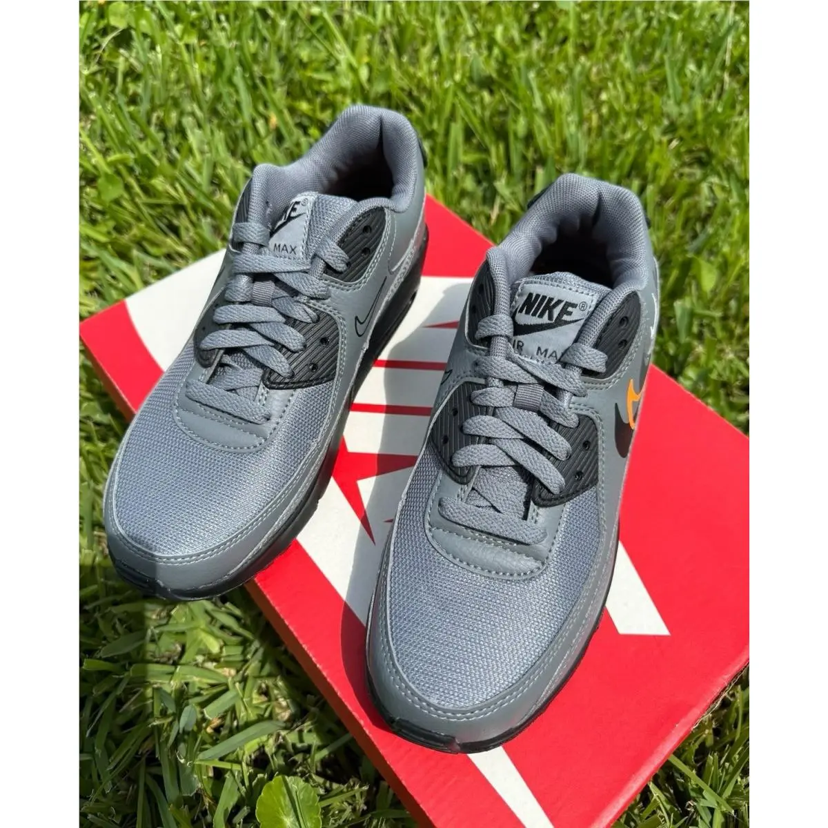 Nike shoes - Nike Essentialist - Essentialist - FN7785-001 - GRAY / ORANGE 1