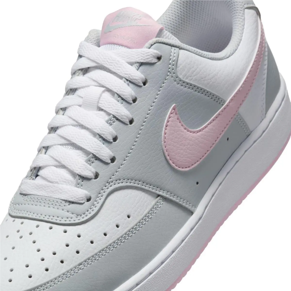 Nike shoes - Silver (UPC: 197862025323) 0