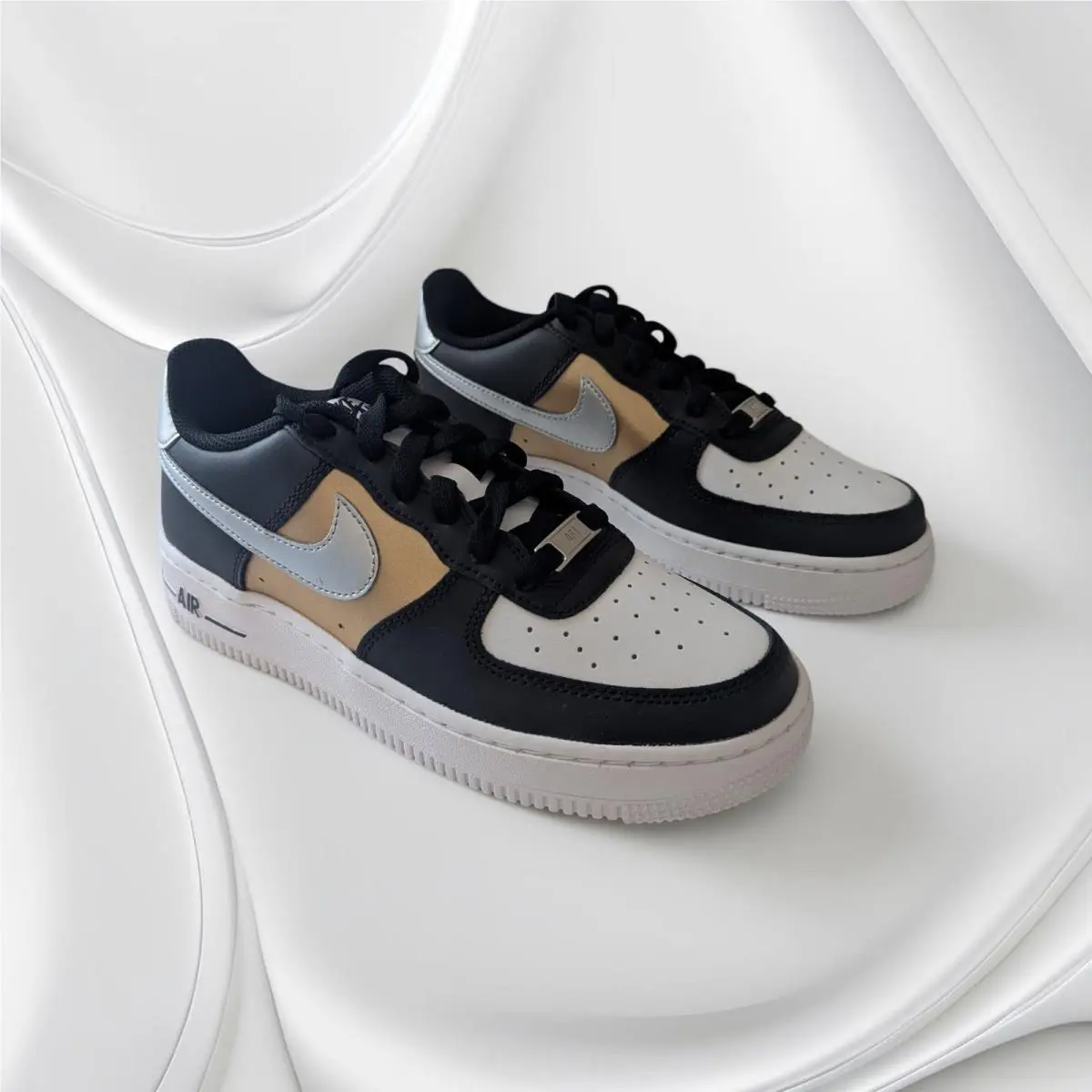 Nike shoes - Nike Air Force 1 - Air Force - Black & Gold 0