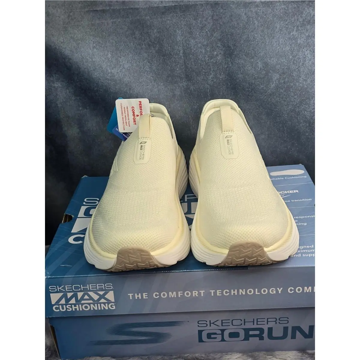 Skechers shoes - SKECHERS GO RUN MAX CUSHIONING - White 0