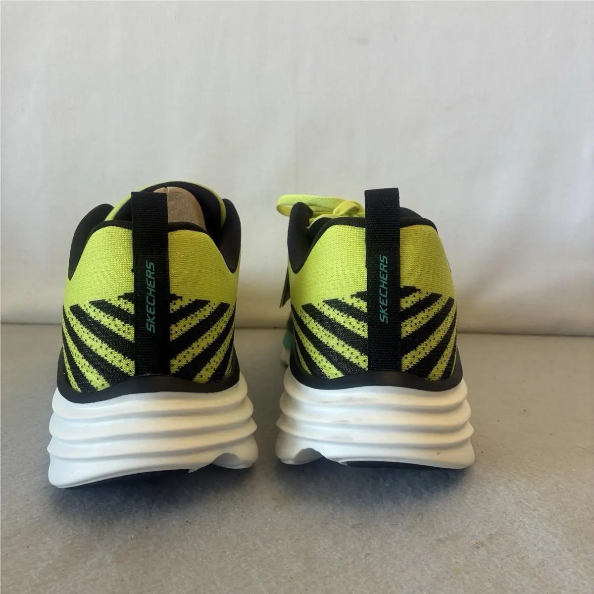 Skechers shoes - Skechers D`Lux Vapor-Gallor - 233062 - Yellow 1