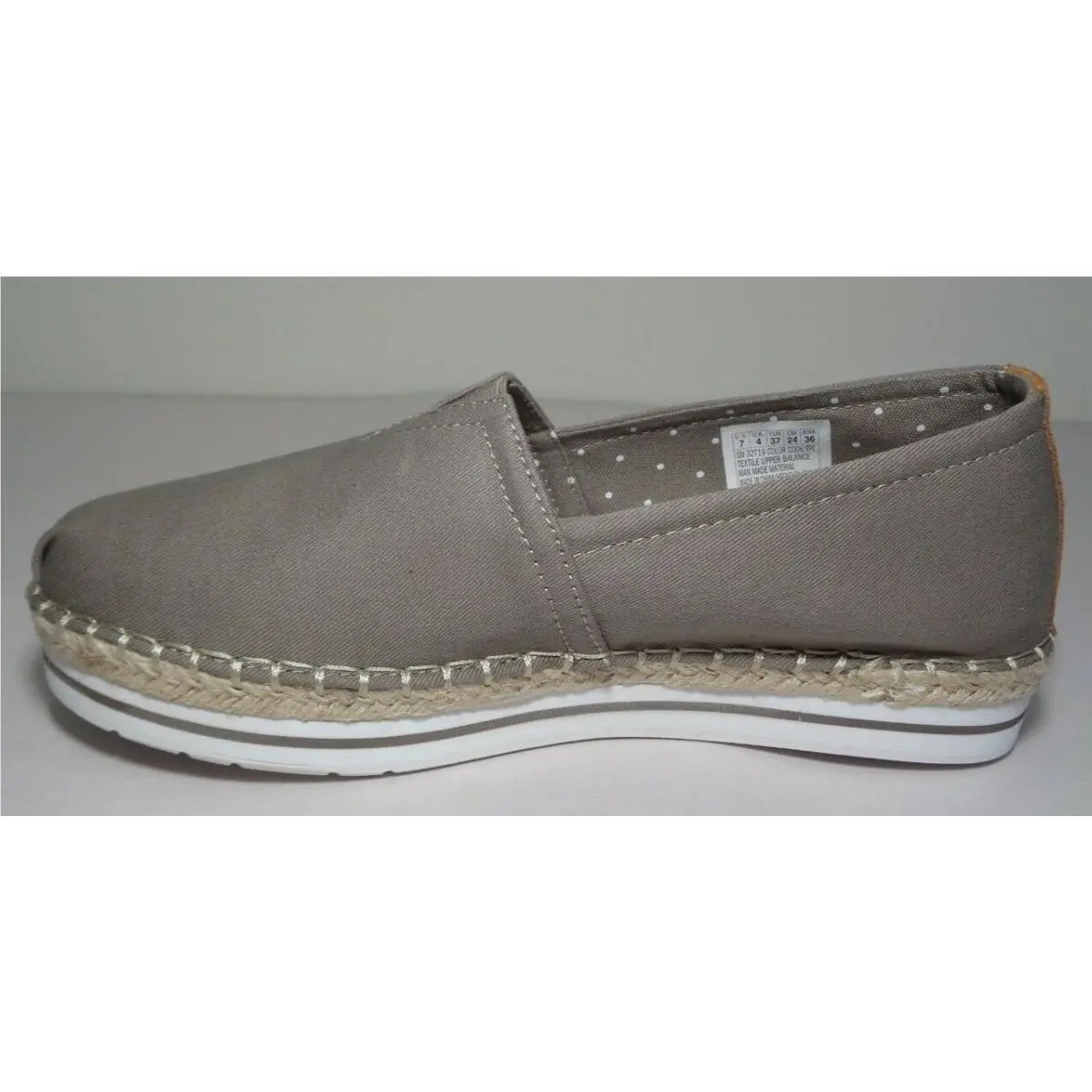 Skechers shoes - Beige (UPC: 193113073822) 3
