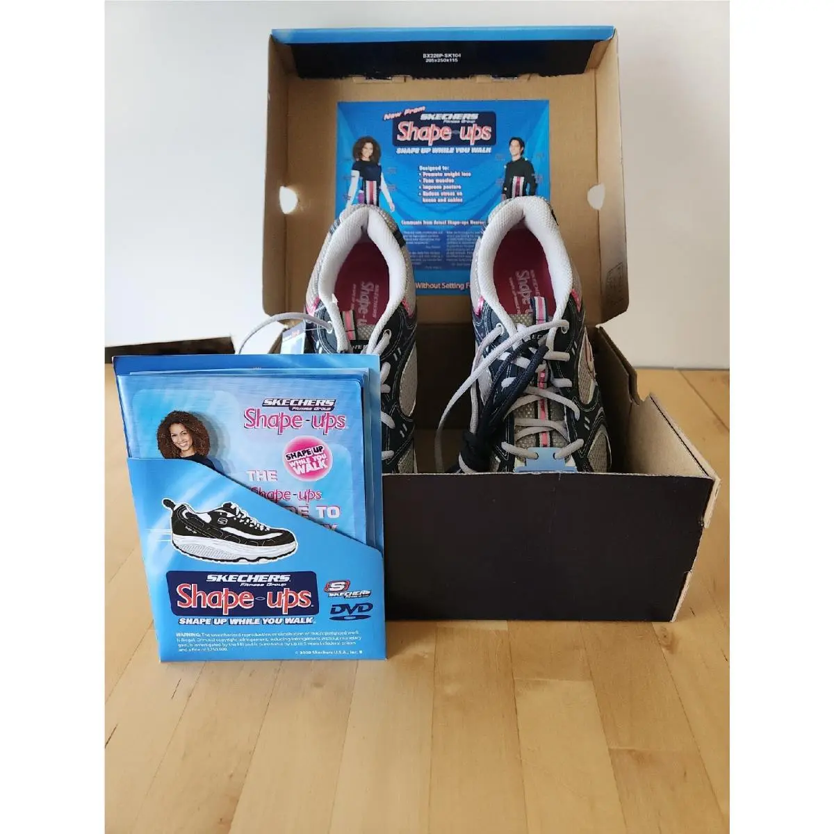 Skechers shoes - 11806/NVSL Navy/Silver - 11806/NVSL - Navy/Silver with pink trim (UPC: 884390566700) 3