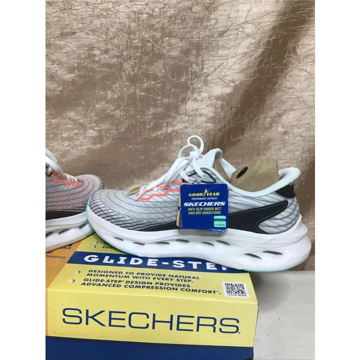 Skechers shoes - SKECHERS Max - Max - White/Multi 6
