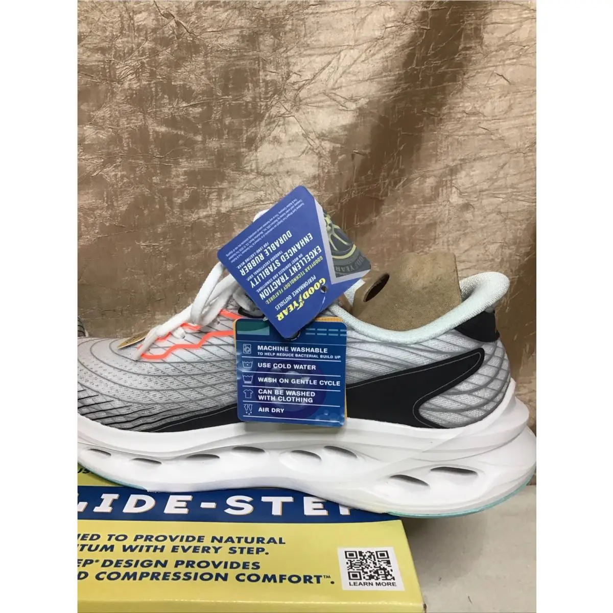 Skechers shoes - SKECHERS Max - Max - White/Multi 7