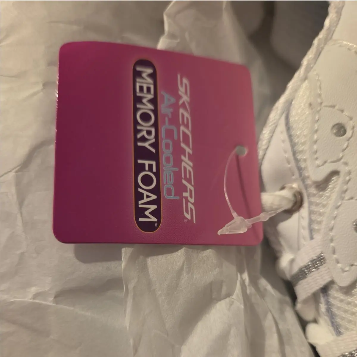 Skechers shoes - White (UPC: 889110354377) 0