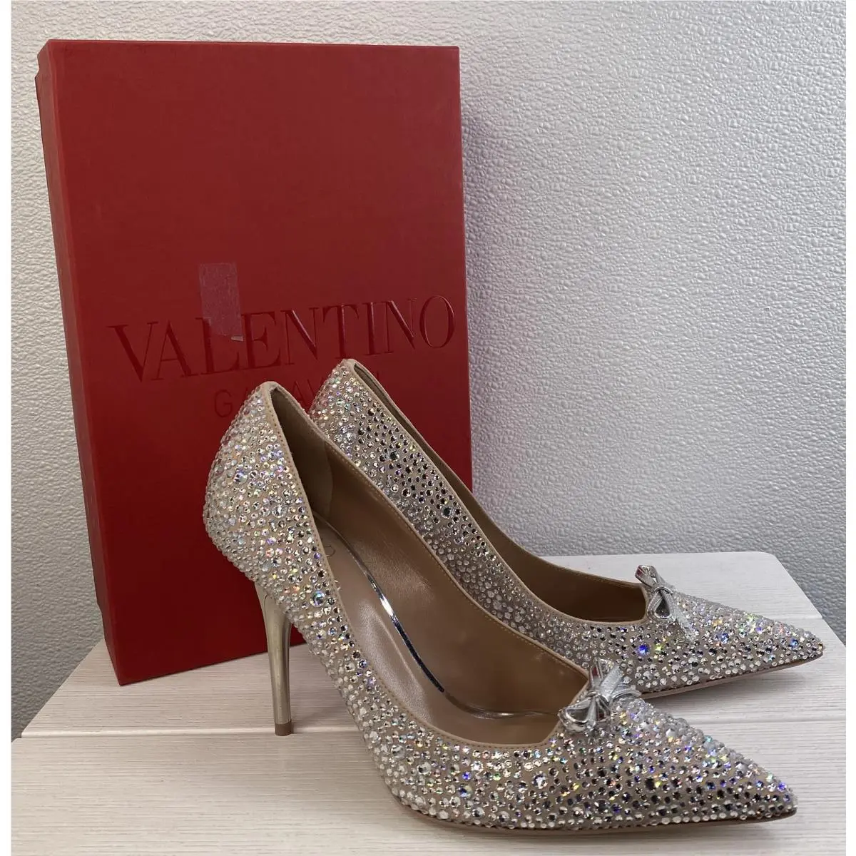 Garavani 100mm Pumps Womens US8 EU38 Romance Bow Crystal-embellished by Valentino