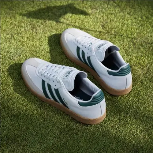 Adidas shoes - Cloud White / Collegiate Green / Gum 6