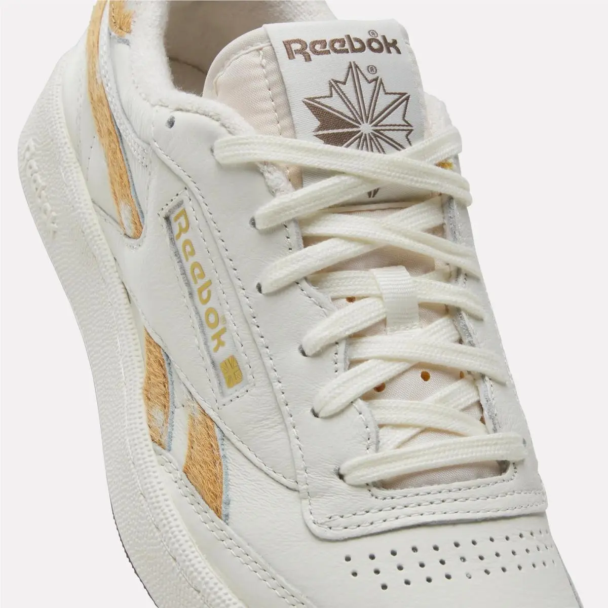 Reebok shoes - Chalk/Chalk/Brown 4