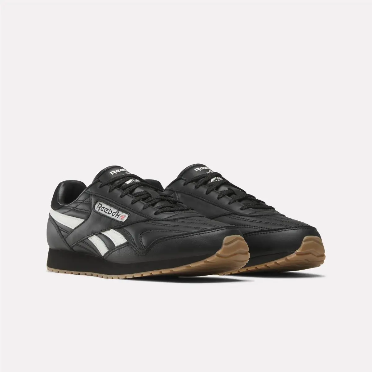 Reebok shoes - Black/Chalk/Gum 2