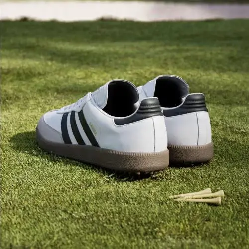Adidas shoes - Cloud White / Core Black / Gum 4