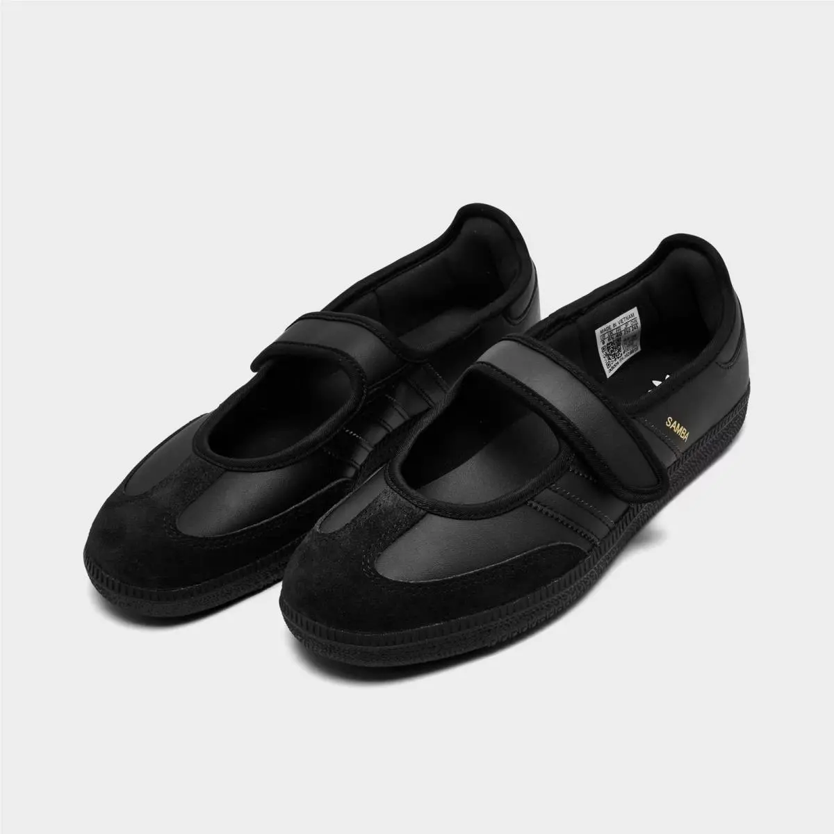 Adidas shoes - LA0968 001 - Core Black/Core Black/Core Black 1