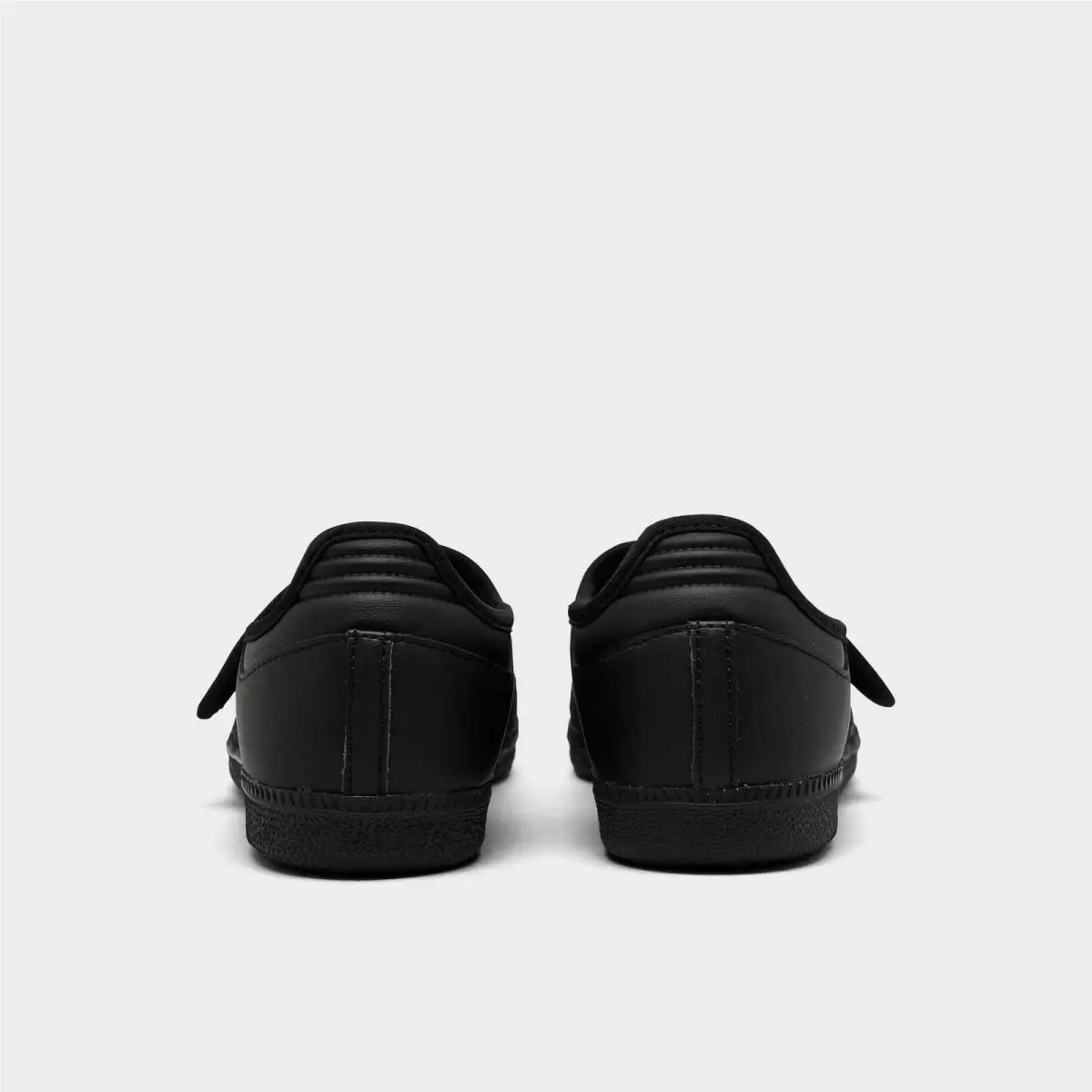 Adidas shoes - LA0968 001 - Core Black/Core Black/Core Black 6