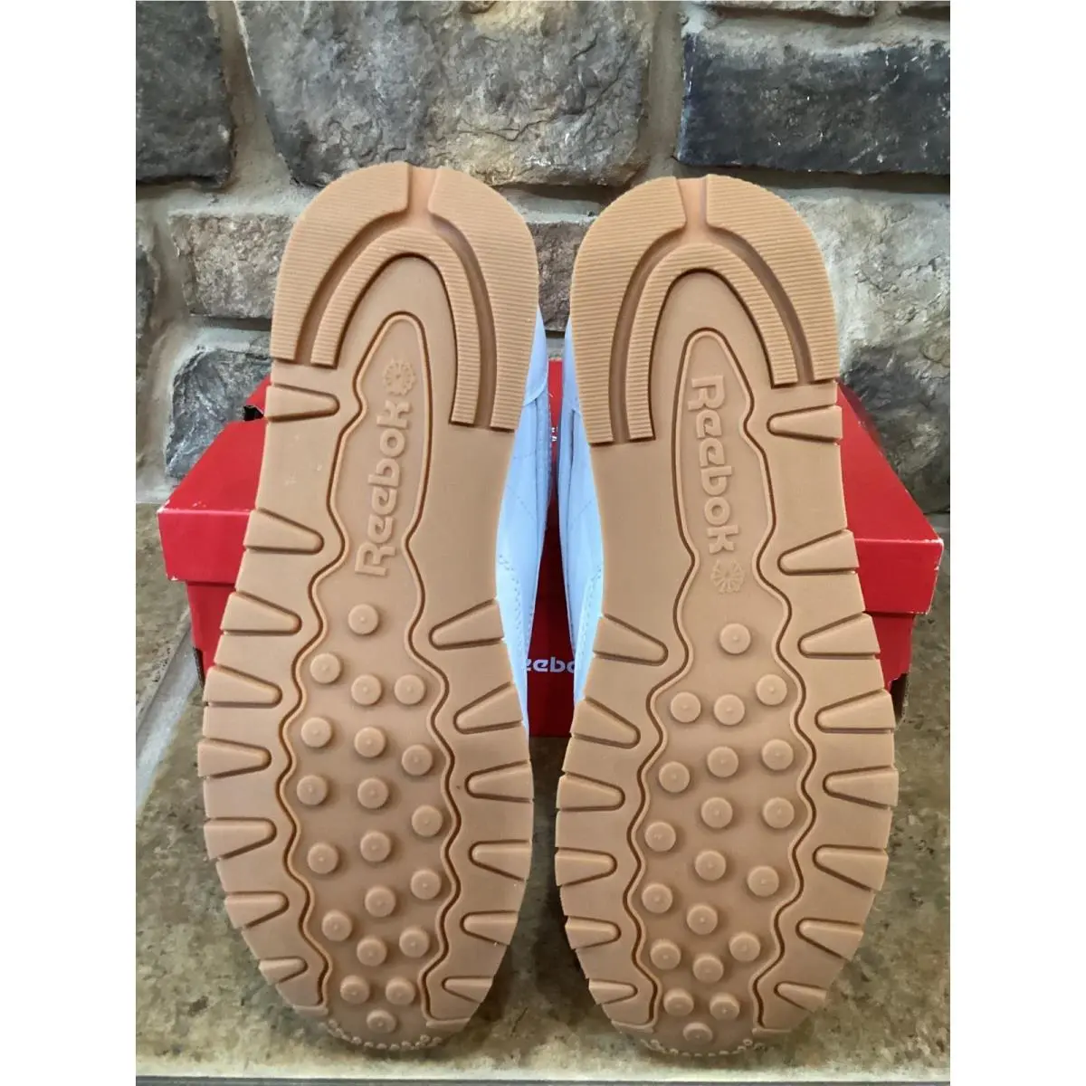 Reebok shoes - Classic Leather White Gum Sole 100008491 - White 2