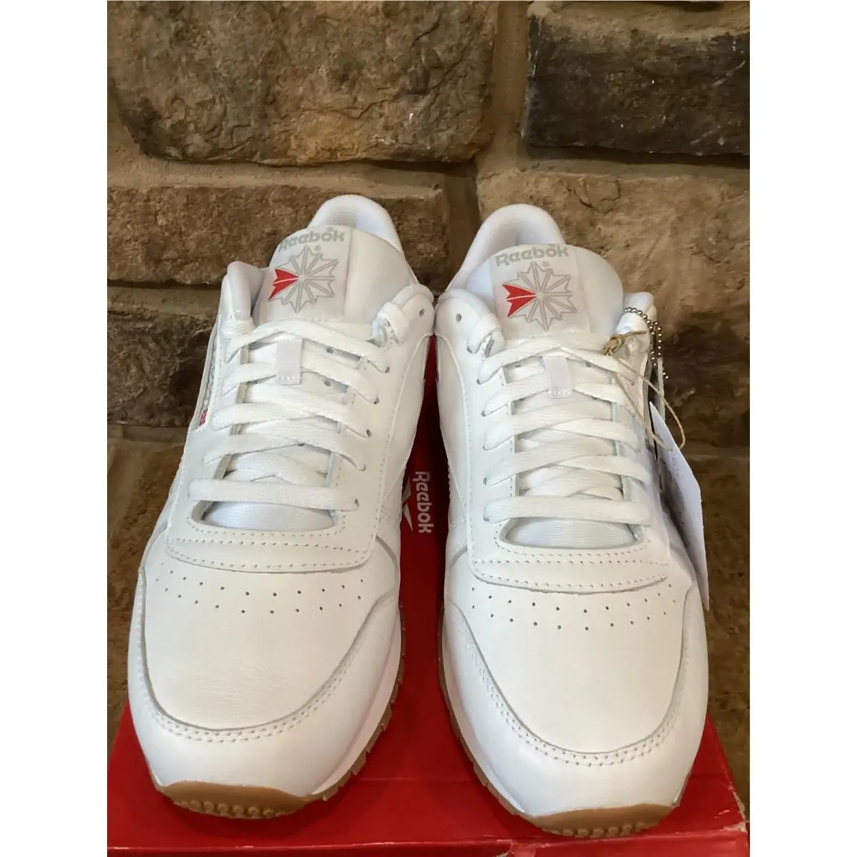 Reebok shoes - Classic Leather White Gum Sole 100008491 - White 3