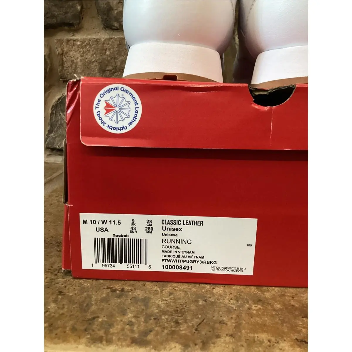 Reebok shoes - Classic Leather White Gum Sole 100008491 - White 7